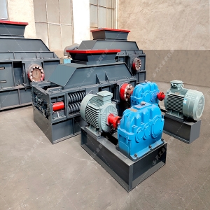 1007型彈簧式對輥破碎機設備發(fā)往江西