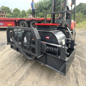 建筑垃圾回收難？雙齒輥破碎機(jī)為何能輕松“消化”不規(guī)則物料？