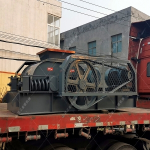 610X400對輥破碎機(jī)發(fā)貨圖片_發(fā)往甘肅蘭州_破碎金礦石