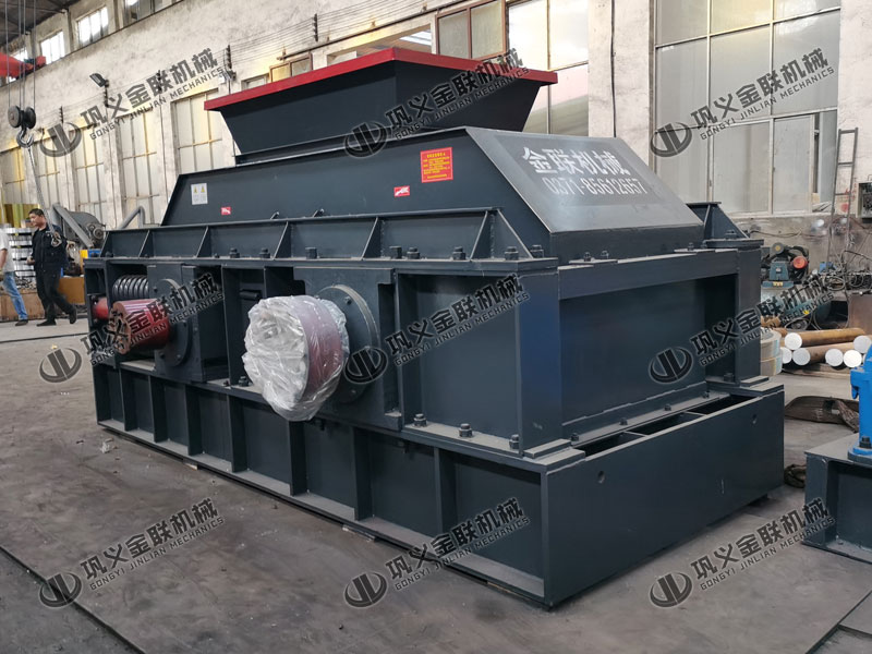 日產(chǎn)200噸對輥制砂機多少錢一臺，有哪些型號合適？