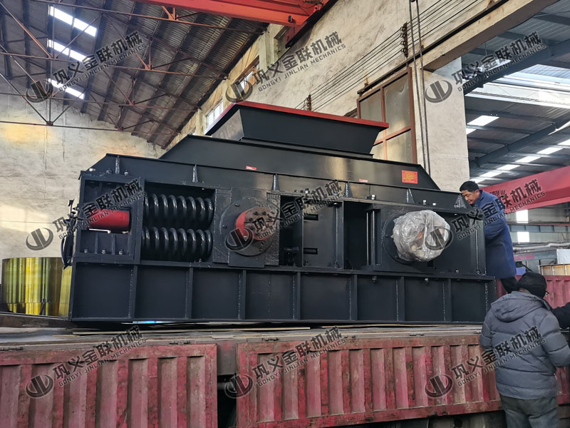 時產(chǎn)100噸對輥制砂機參數(shù)是多少，有哪些部分組成