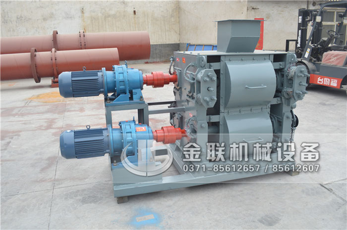 四輥式制砂機(jī)的齒輥磨損了能換嗎，怎么換？