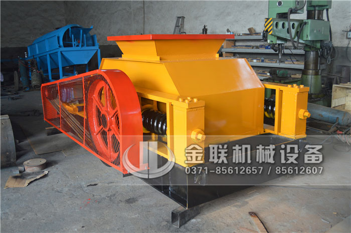 影響強力雙齒輥破碎機生產(chǎn)效率的因素有哪些？