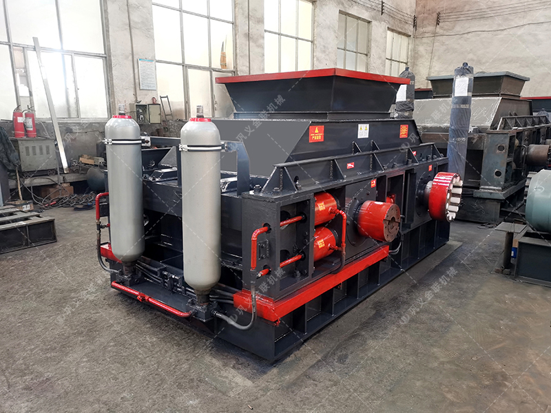 全自動液壓對輥制砂機產(chǎn)量高嗎？價格貴嗎？