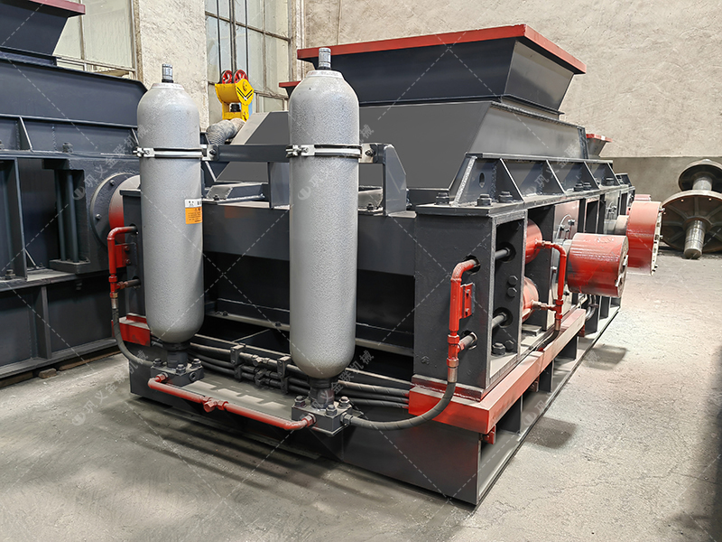 2PGY1208大型液壓對(duì)輥制砂機(jī)發(fā)貨 發(fā)往吉林