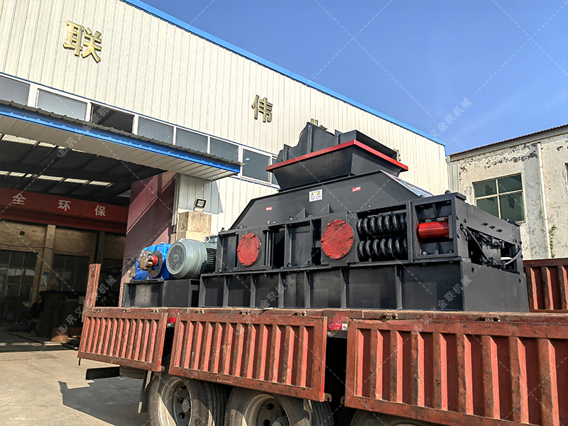單臺1200x800型對輥破碎機(jī)設(shè)備發(fā)貨圖片