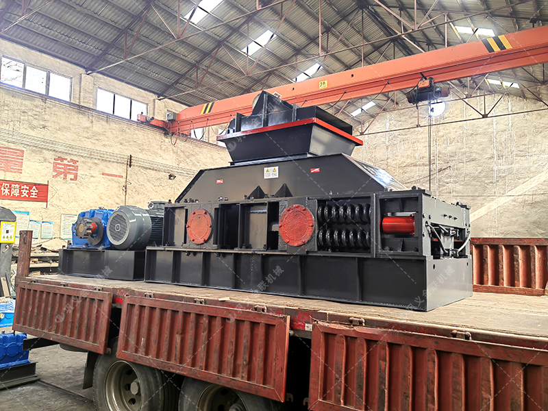 單臺1200x800型對輥破碎機(jī)設(shè)備發(fā)貨圖片