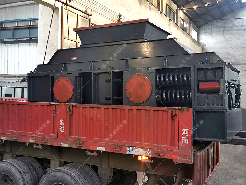 2PG1200x800型直連式半自動對輥破碎機(jī)發(fā)貨圖片
