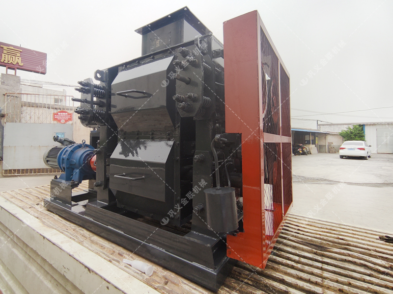 客戶定做4PGT0404小型四輥破碎機(jī)發(fā)貨圖片 發(fā)往山東