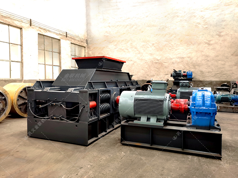 2PG1500X800大型對(duì)輥破碎機(jī)發(fā)貨圖片_發(fā)往陜西漢中_破碎石英砂 2PG1500X800大型對(duì)輥破碎機(jī)發(fā)貨圖片_發(fā)往陜西漢中_破碎石英砂