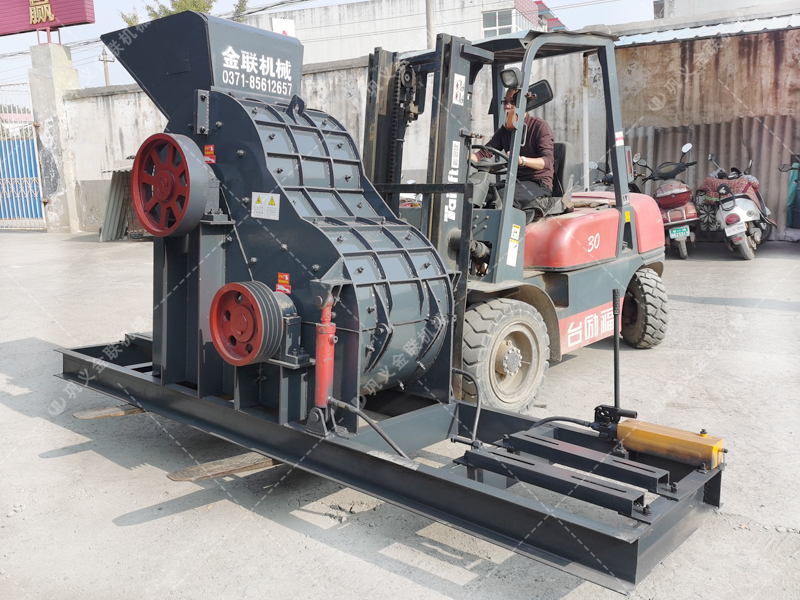 SCF600X600雙級粉碎機(jī)發(fā)貨圖片_發(fā)往山東濱州_破碎電石渣