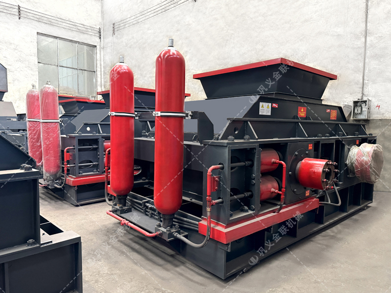 低轉(zhuǎn)速高壓力對輥制砂機(jī)，憑什么成為高品質(zhì)機(jī)制砂的 “粒形守護(hù)神”？