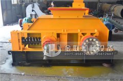 怎么來調(diào)節(jié)風(fēng)化砂制砂機(jī)的出料粒度？